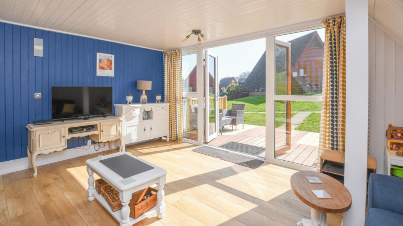 Foxes Sea Side Retreat Deluxe Chalet Is A Lovely Holiday Home Tucked Away On The Kent Coast Kingsdown  Eksteriør bilde